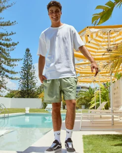 Nike Club Flow Shorts Oil Green/white