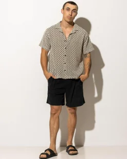 Silent Theory Elastic Patch Pocket Shorts Black