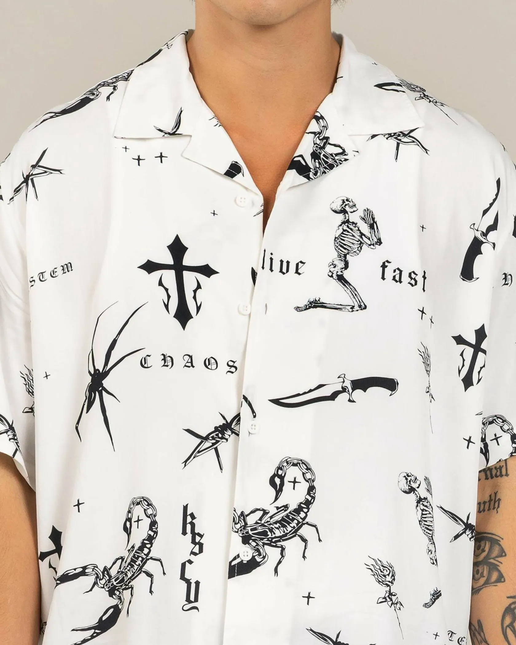Kiss Chacey Scatter Resort Short Sleeve Shirt White Print Outlet