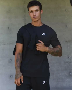 Nike Sportswear Club T-Shirt Black/ White Hot